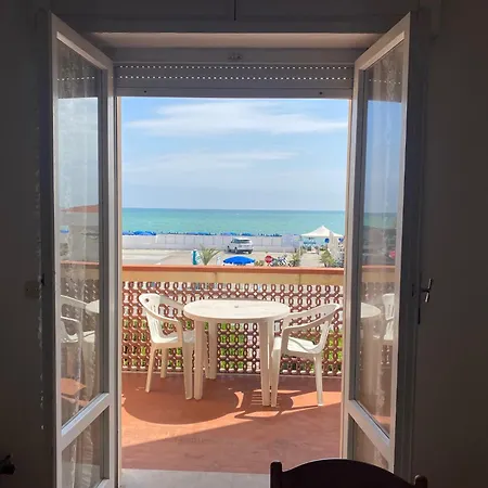 Fronte Mare Quadrilocale 6 Posti Int 8 Posto Auto *