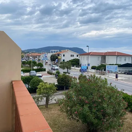 Fronte Mare Quadrilocale 6 Posti Int 8 Posto Auto Marcelli